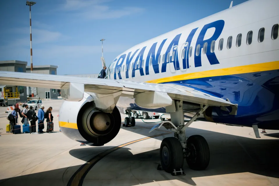 Η ιρλανδική αεροπορική εταιρεία Ryanair αποφάσισε να αποσύρει πέντε αεροσκάφη από το Charleroi.