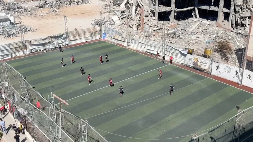 Gazze'deki ampute futbolcular yıkıntılar arasında umut için sahaya çıktı