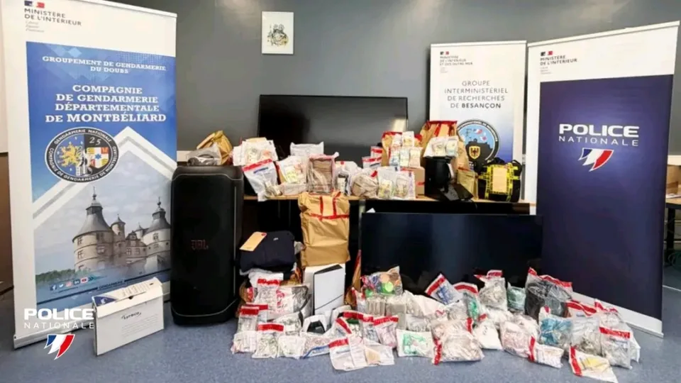 Grandi operazioni antidroga in tre città francesi: importanti sequestri e arresti