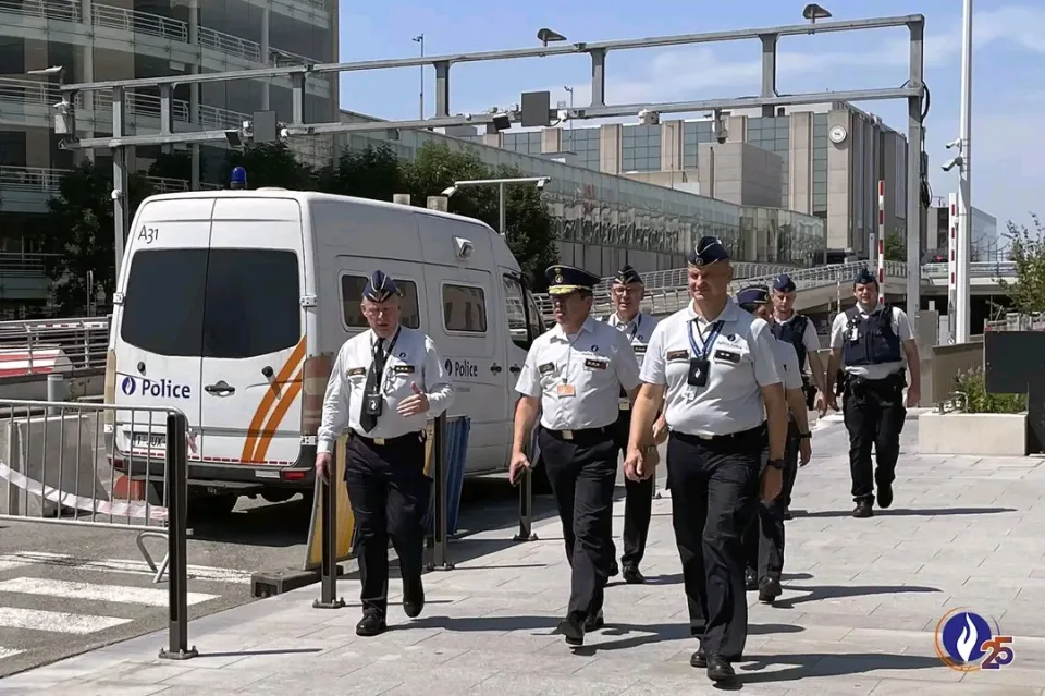 Belçika Federal Polisi'nden sahadaki polislerin çalışmalarına yakın takip