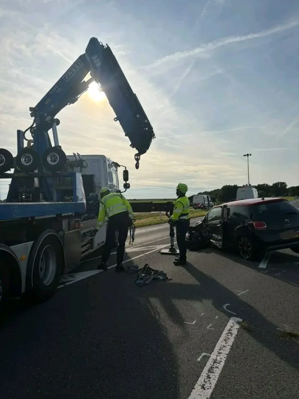 Kuzey Hollanda otoyolunda trafik kazası ulaşımı durdurdu