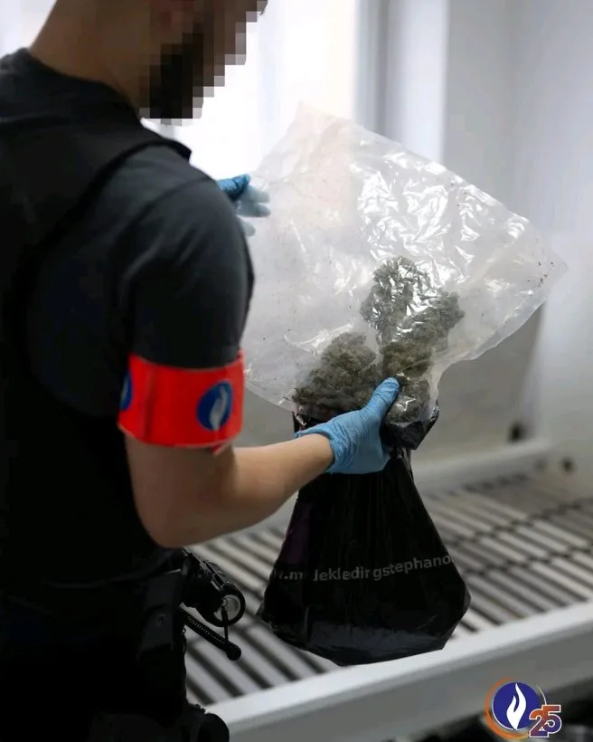 Στο Βέλγιο, οι αρχές υλοποίησαν εκτεταμένη επιχείρηση κατά κυκλωμάτων διακίνησης ναρκωτικών.
