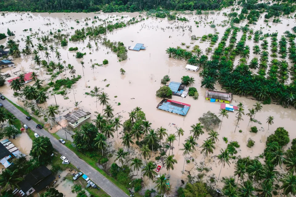 Europa vive temperaturas récord y graves inundaciones por el cambio climático.